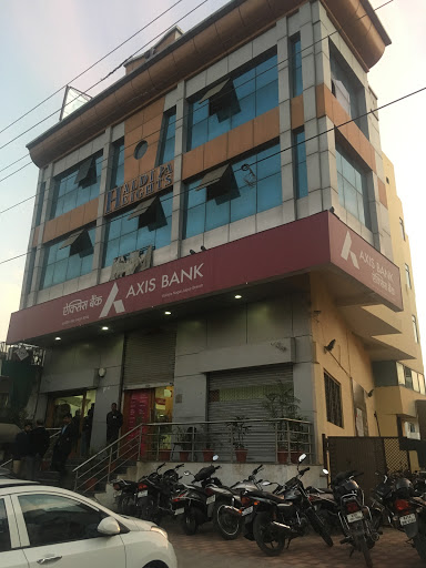 Axis Bank, 39,Haldiya Height, Sundar Nagar, Malviya Nagar, JLN Road, Girdhar Marg, Jaipur, Rajasthan 302017, India, Private_Sector_Bank, state RJ