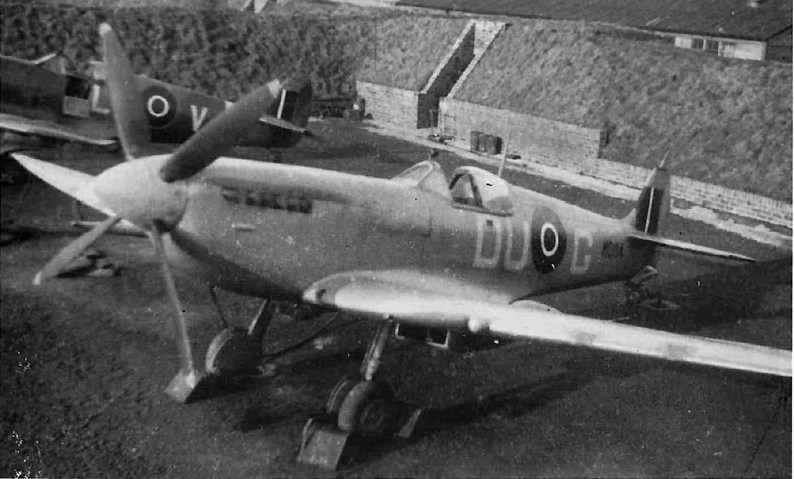 [AZmodel] Supermarine Spitfire Mk VII  Spit7-10