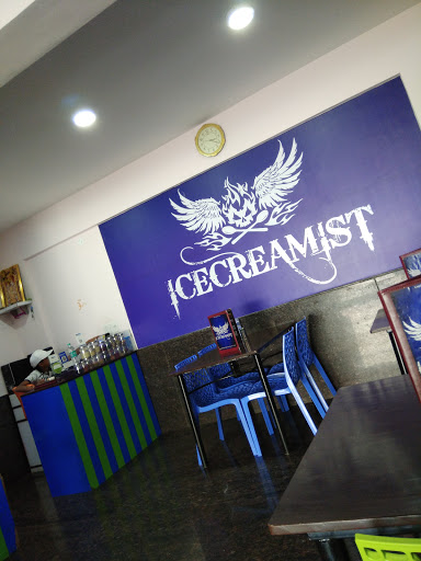 Icecreamist, 4, 4th Main Road, Pilla Reddy Nagar, OMBR Layout, Bennigana Halli, Bengaluru, Karnataka 560043, India, Dessert_Shop, state KA