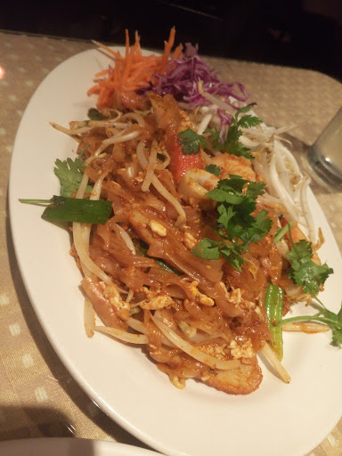 Thai Restaurant «Original Khun Dang Thai Restaurant», reviews and photos, 8210 Sepulveda Blvd, Van Nuys, CA 91402, USA