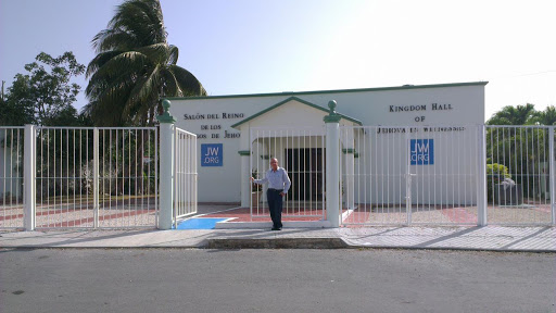 Salón del Reino de los Testigos de Jehová, Calle 12 Nte., Ejidal, 77712 Playa del Carmen, Q.R., México, Iglesia de los testigos de Jehová | QROO