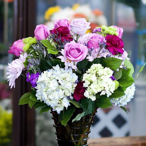 Williams Flower & Gift - Gig Harbor Florist