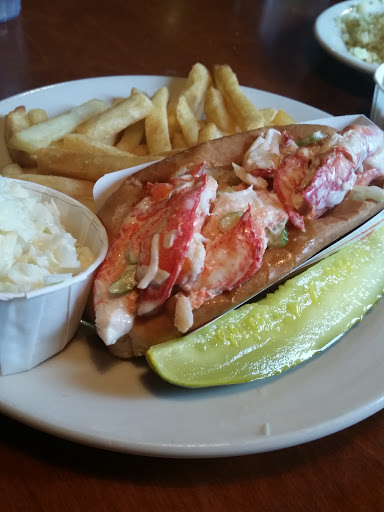 Seafood Restaurant «Weathervane Seafood Restaurant», reviews and photos, 306 US-1, Kittery, ME 03904, USA