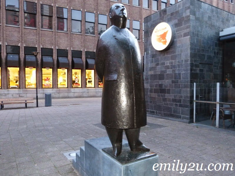 sculptures in Rotterdam
