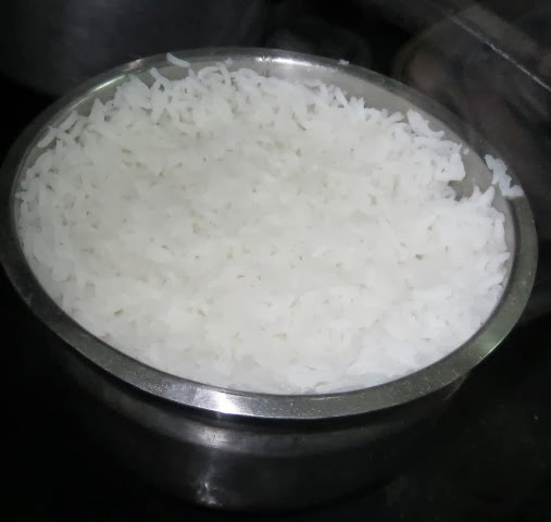 How to cook rice in Pressure Cooker | Homemade Cooked Rice
