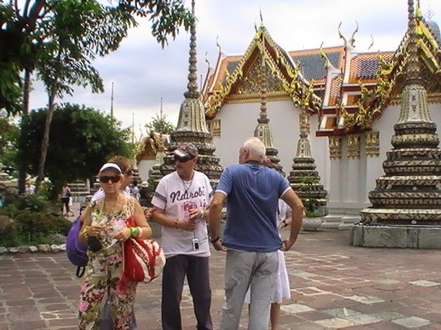 THAILANDIA...BONDAD & MAGIA Y EMBRUJO EN ESTADO PURO - Blogs de Tailandia - BANGKOK CIUDAD Y SUS TEMPLOS     15/09/2011 (15)