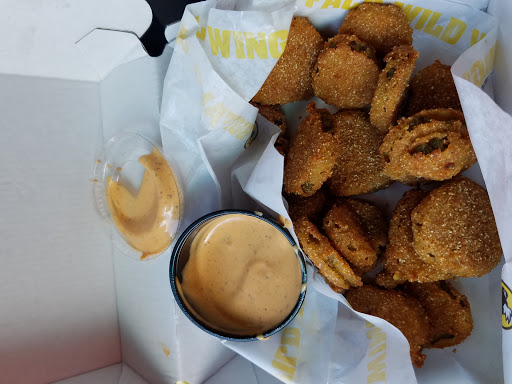 Chicken Wings Restaurant «Buffalo Wild Wings», reviews and photos, 235 Lincoln Way W, Massillon, OH 44647, USA