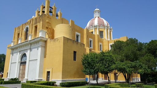 Iglesia del Sagrado Corazón de Jesús, Calle Ignacio Zaragoza 700, Centro de Montemorelos, 67500 Montemorelos, N.L., México, Iglesia católica | NL