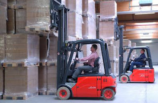 Xe nâng hàng Linde Forklift Xe nang hang Linde Forklift