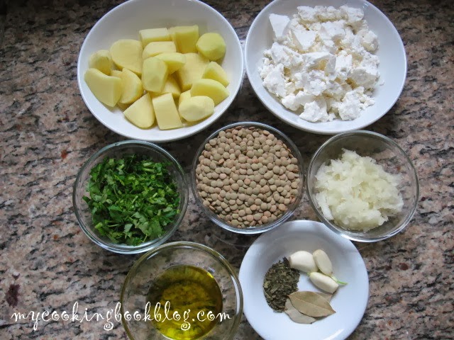 Пита (баница) със зелена леща, картофи и сирене