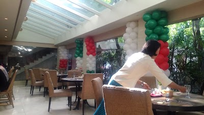 Photos of Elmi Hotel