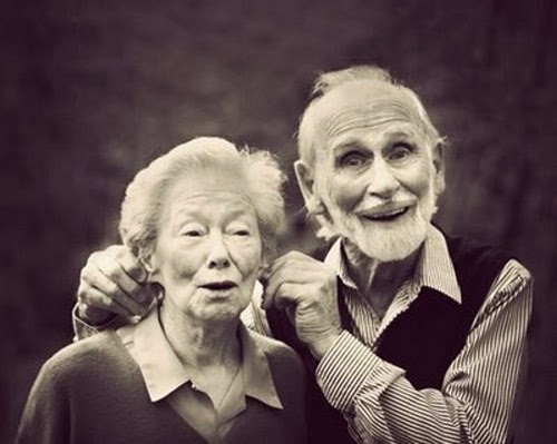 Vợ chồng già hạnh phúc