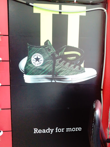 Converse Store, Rajpur Rd, Saundhon wali, Chironwali, Dehradun, Uttarakhand 248001, India, Shoe_Shop, state UK