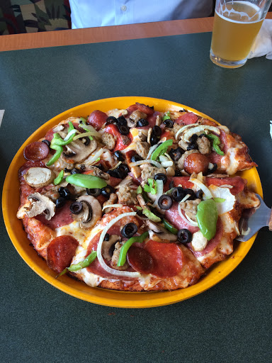Pizza Restaurant «Round Table Pizza», reviews and photos, 15025 NE 24th St, Redmond, WA 98052, USA