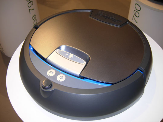 iRobot présente ses nouveaux modèles de robot laveur Découverte du robot laveur de sol | FDA Mag