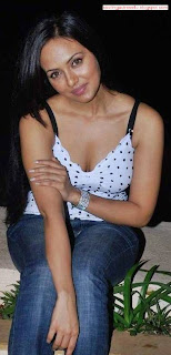 صور الفاتنه الهنديه سانا خان 2012 احدث صور Sana Khan 2012 فقط على زي افلام وحصريا Sana_Khan_Hot_08