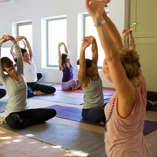 Kathrin Thierfelder - Yogalehrerausbildung, Personal Training für Senioren logo