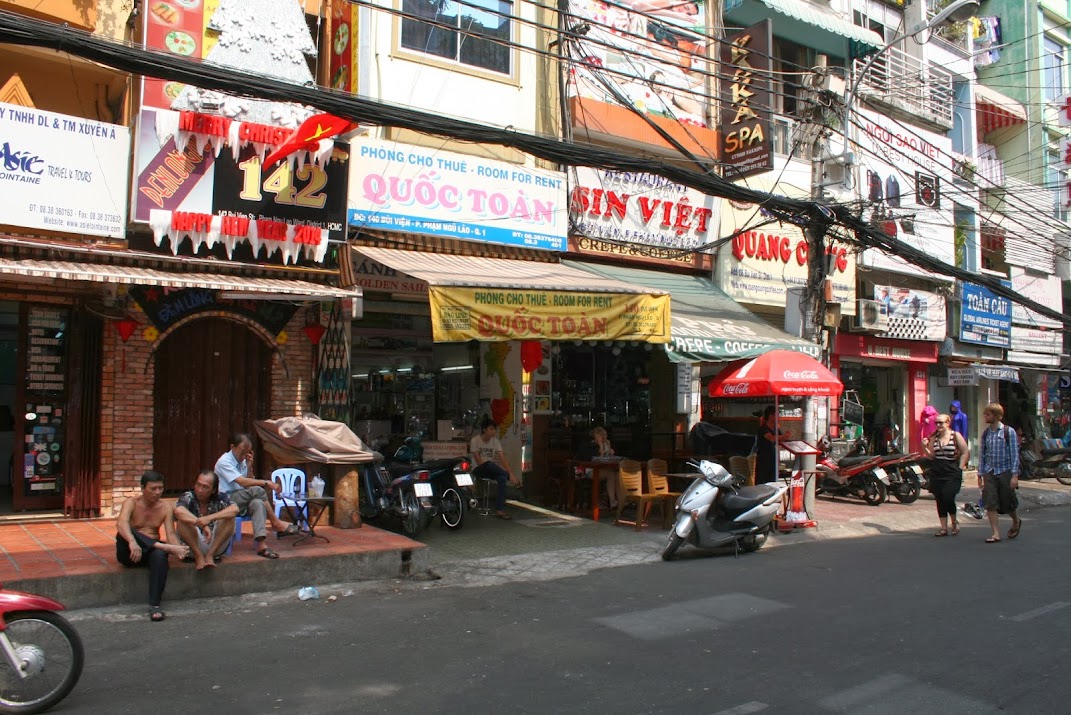 Сайгон, как он есть, много фото города. 10--11 января 2014г.