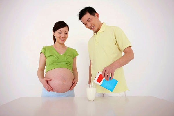 Bà bầu nên uống sữa gì?1