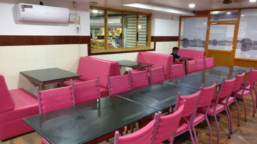 Modern Family Restaurant, Building No.9/143, Kanyakumari Panvel Highway, Near Guruvayur Cooperative Urban Bank, Edakkazhiyur, Kerala 680516, India, Restaurant, state KL