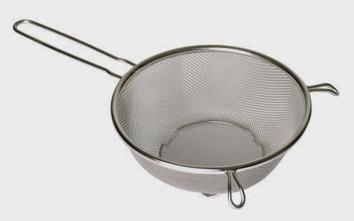  p!zazz 401-0026 Strainer with Stainless Steel Loop Handle, 7-Inch
