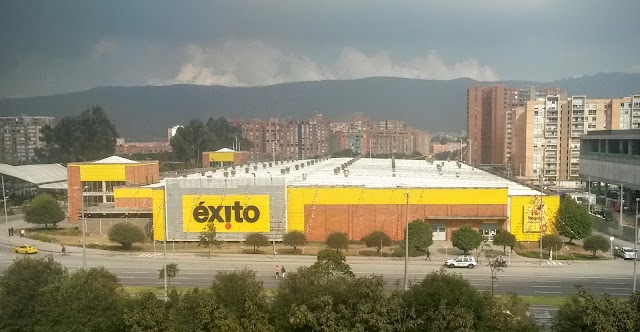 Éxito Wow Colina