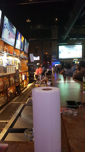 Bar «On the Rox Sports Bar and Grill», reviews and photos, 10535 Jones Rd #300, Houston, TX 77065, USA