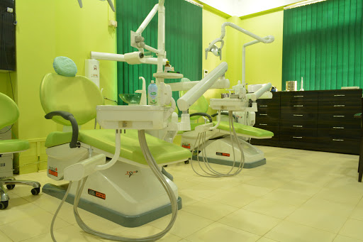 Bright Smile Dental Clinic & Orthodontic Centre, Near HM Hospital, 1st floor, Jogesh Das Path, Hatigaon Road, Guwahati, Assam 781038, India, Dental_Clinic, state AS