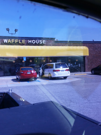Breakfast Restaurant «Waffle House», reviews and photos, 484 Indian Trail Lilburn Rd NW, Lilburn, GA 30047, USA