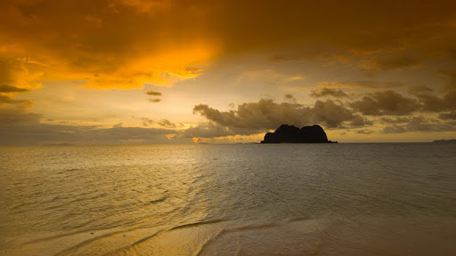Vomo Lailai Island at Sunset, Fiji.jpg