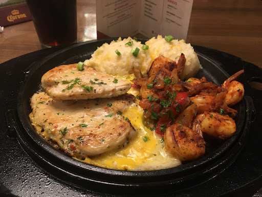 Restaurant «TGI Fridays», reviews and photos, 235 Fort Evans Rd NE, Leesburg, VA 20176, USA