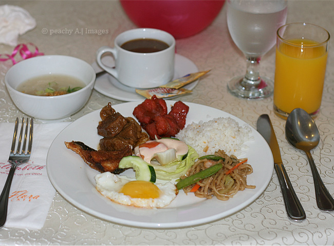 Breakfast at The Hotel Elizabeth, Baguio City | www.thepeachkitchen.com