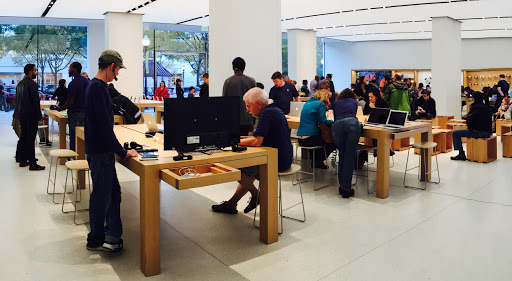 Apple Clarendon