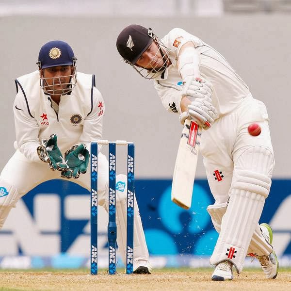 But Williamson and McCullum swung the first day in New Zealand's favour by adding 125 runs in 27 overs in the post-lunch session. But Williamson and McCullum swung the first day in New Zealand's favour by adding 125 runs in 27 overs in the post-lunch session.