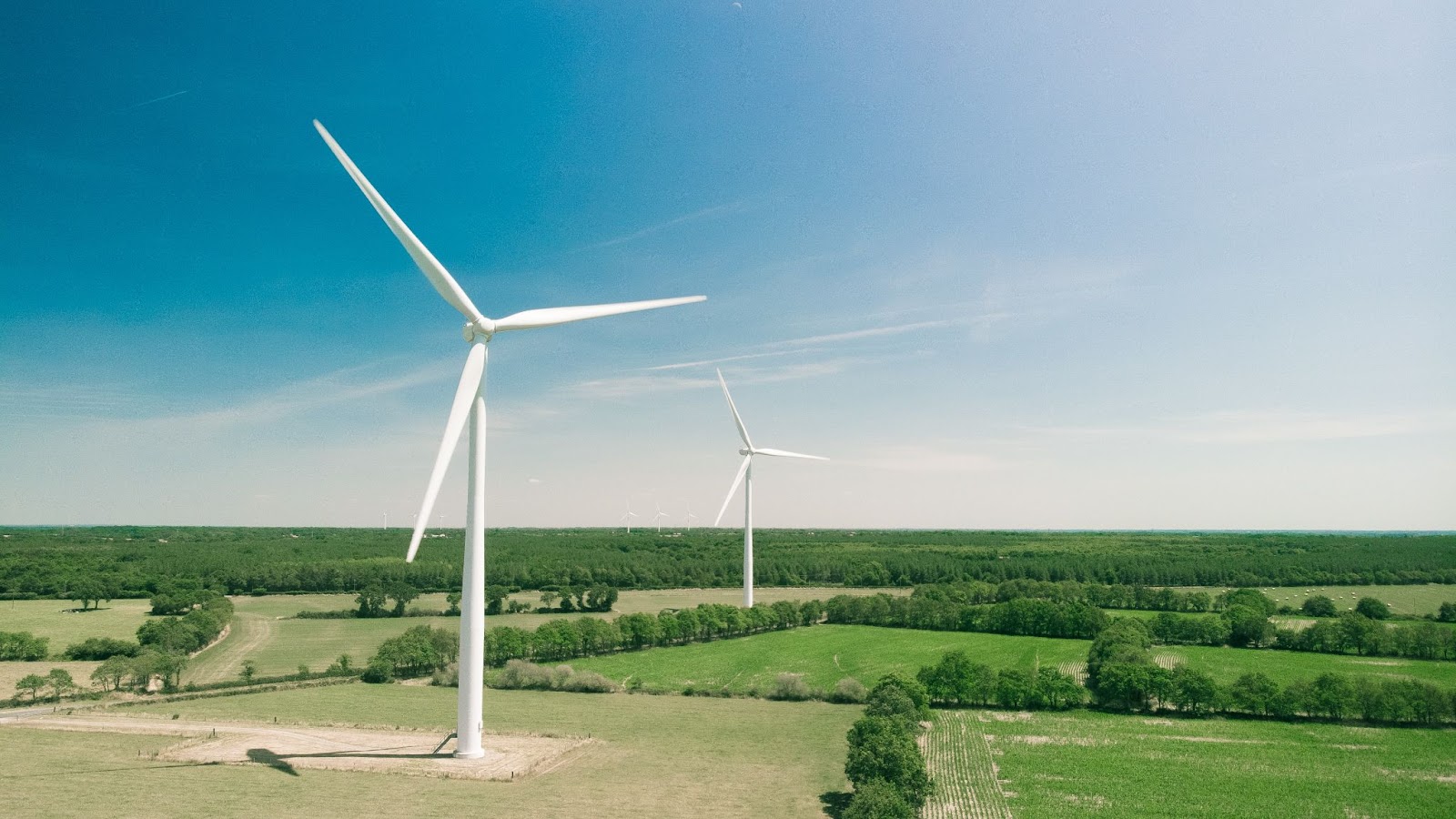 Becoming a wind turbine technician is ideal for those passionate about renewable energy