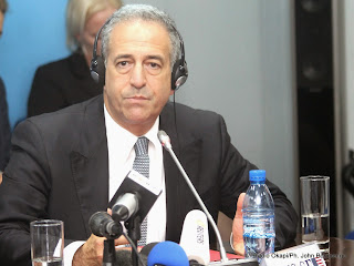 Russ Feingold, envoyé spécial du président Barack Obama dans les Grands Lacs le 03/06/2014 au quartier général de la Monusco à Kinshasa, lors d’une conférence de presse. Radio okapi/Ph. John Bompengo