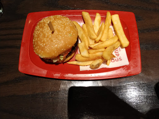Hamburger Restaurant «Red Robin Gourmet Burgers», reviews and photos, 13215 Harrell Pkwy, Noblesville, IN 46060, USA