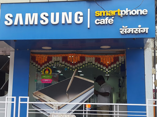 Samsung Service Center, 1, Dhanwarsha App.,428,, Somwar Peth, Satara, Karad, Maharashtra 415110, India, Electronics_Retail_and_Repair_Shop, state MH