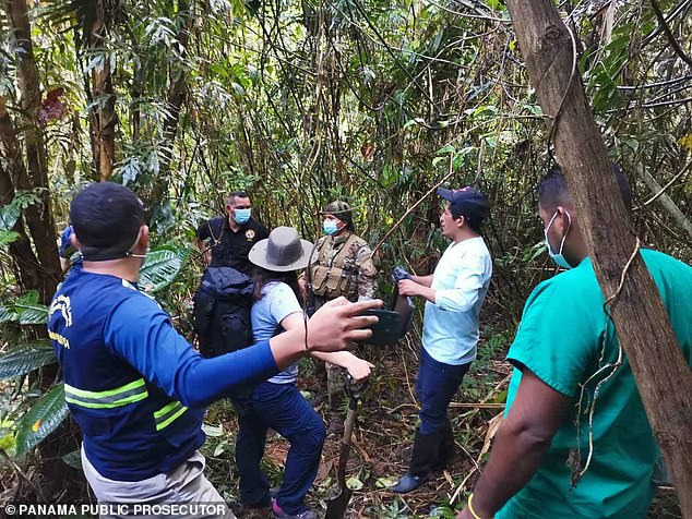 Panama's Aeronaval Service (SENAN) said in a statement the grave was located after a painstaking month-long search news without politics 
non political
