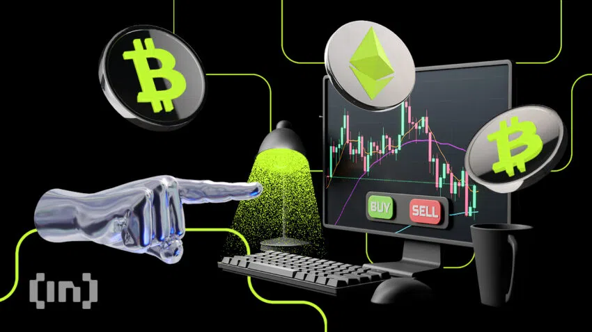 Man sieht eine Hand, die auf einem Bildschirm zeigt. Auf diesem sieht man ein Handels Diagramm mit einem Knopf fuer kaufen und verkaufen. Es schweben auch einige Kryptomünzen um den Bildschirm  - Ein Bild von BeInCrypto.com.