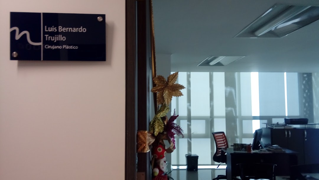 Dr. Luis Bernardo Trujillo