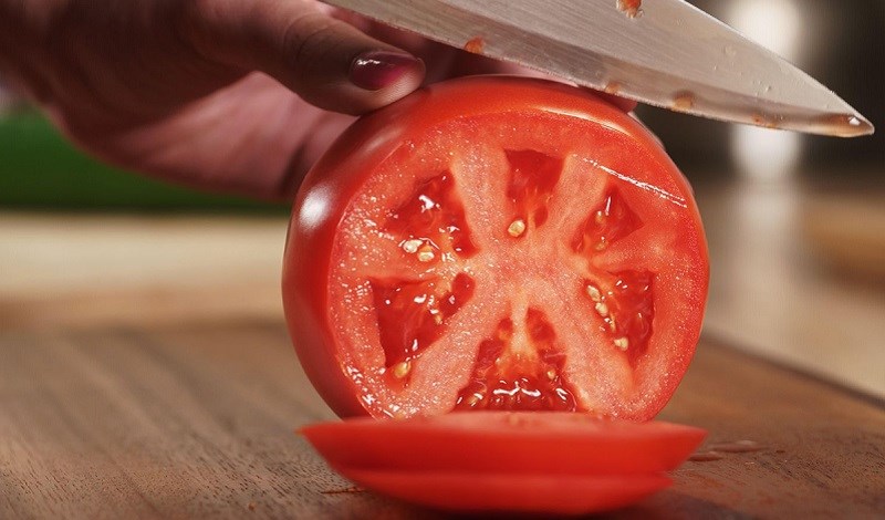 Thế nào là ăn cà chua đúng cách?