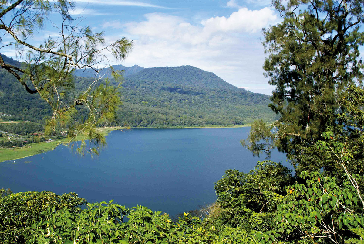 Lake Buyan - Beautiful Lakes in Bali