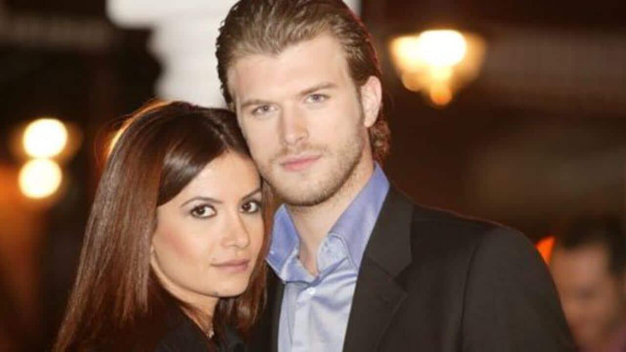 The series follows the travails of a simple and beautiful young woman Gümüş. (Turkish Celebrity News-Blu TV)