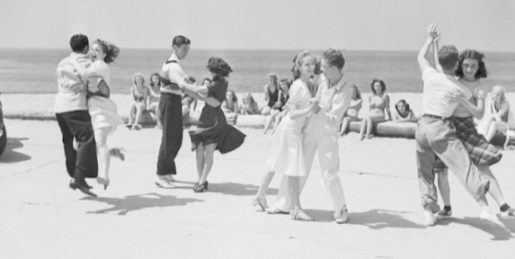 beach dancing