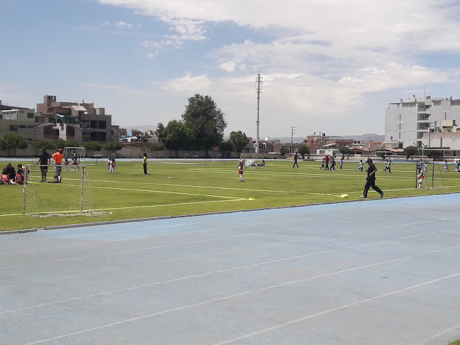 Opiniones de Deport Center R&G en Yanahuara - Campo de fútbol
