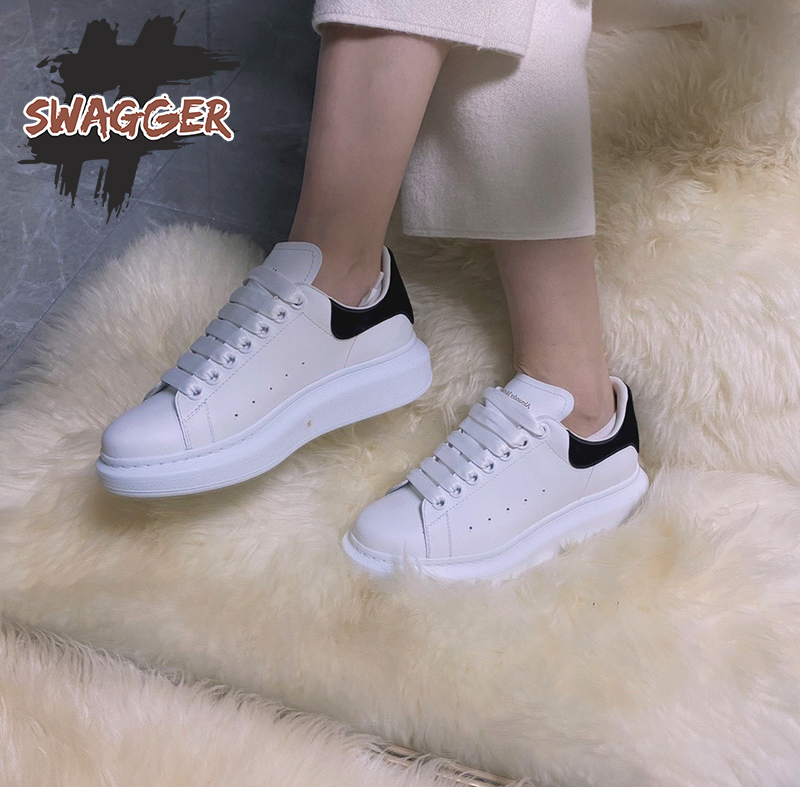 Đôi giày alexander mcqueen có thiết kế sang trọng