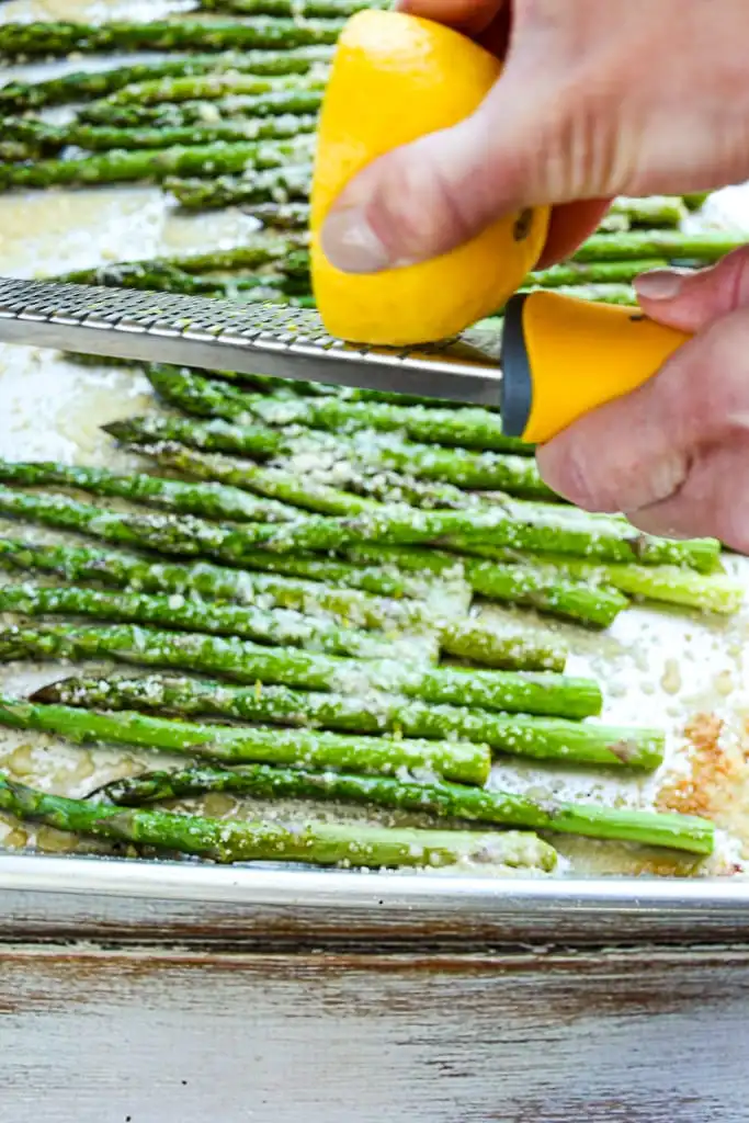 Baked Asparagus with Lemon and parmesan