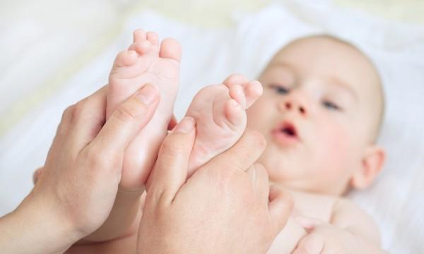 8 benefits from pediatric massage for babies and children | Smart Tips