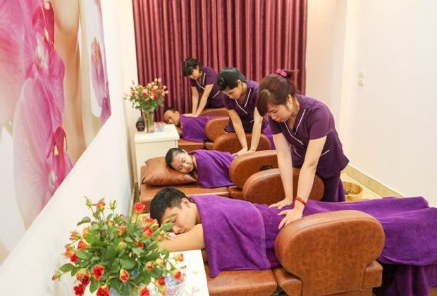 Hà Thanh luôn phục vụ tận tâm cho bạn